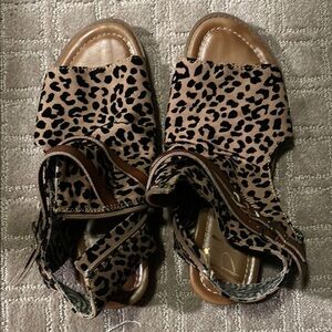 Blowfish Leopard Print Sandals. Size 8